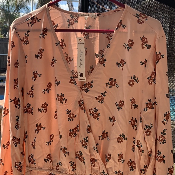 A beautiful romper - Picture 5 of 10